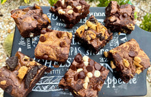 Load image into Gallery viewer, Billionaire Brownies
