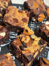 Load image into Gallery viewer, Billionaire Brownies
