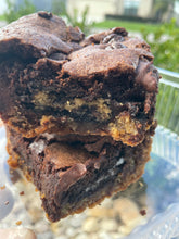 Load image into Gallery viewer, Brownie Oreo Chocolate Chip Cookie Bars
