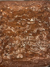 Load image into Gallery viewer, Chocolate Chunk Brownies
